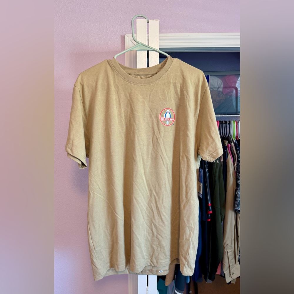 Shelby Muscle Car Men’s Lg Graphic Short Sleeve Tshirt. Light Brown. NWT